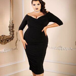 PUG Monica Wiggle Black